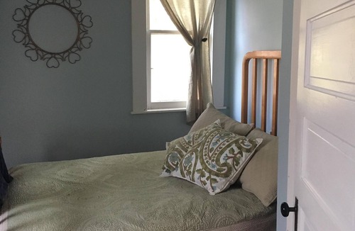 Moscow House | Fort Russell Cottage