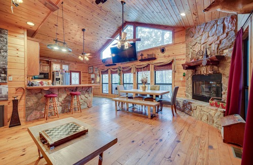 Fort Towson Cabin | Fort Towson Cabin < 1 Block to Raymond Gary Lake