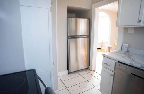 Saint Marys  Allen County Apartment | Fort Wayne Apartment with 2 Queen Beds | Comfortable Stay