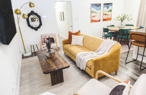 Fort Worth Apartment | Fort Worth 2BR/2BA Home w/Pool + Games | Sleeps 8