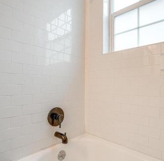 North Hi Mount House | Fort Worth Cottage l 2 Bed with King & Queen l Walking Distance Will Rogers