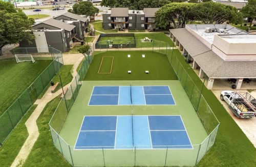 Haltom City Apartment | Fort Worth Studio3 – 10 Min to Downtown, Gym, Pets