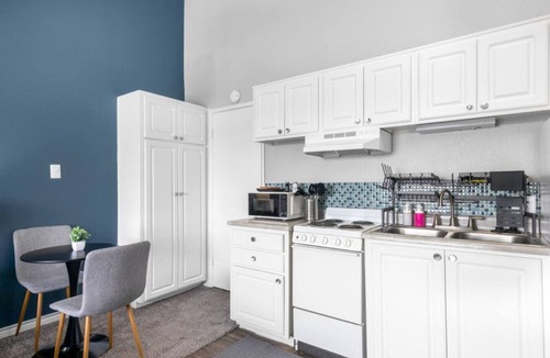 Haltom City Apartment | Fort Worth Studio5 – 10 Min to Downtown, Gym, Pets