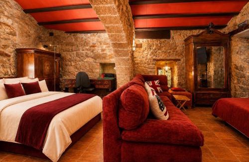 Granera House | Fortaleza Medieval La Manyosa