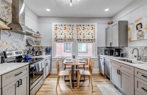 Urban Core Apartment | Forth House - charming 2 BR apt in historic SPR!
