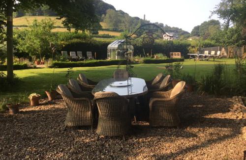 Dursley Bed & Breakfast | Forthay Bed and Breakfast