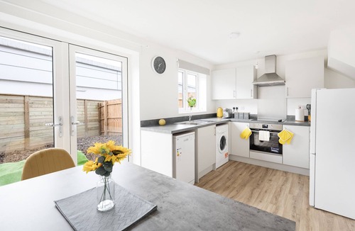 Avonmouth House | Fortified Three Bedroom Home Bristol