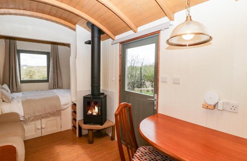 Chard House | Forton House Shepherd's Hut 1