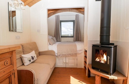 Chard House | Forton House Shepherd's Hut 1