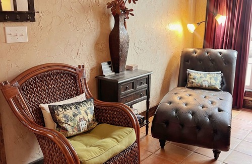Lincoln Park Villa | Fortunata Winery Villa #3, Tuscan-Inspired Escape
