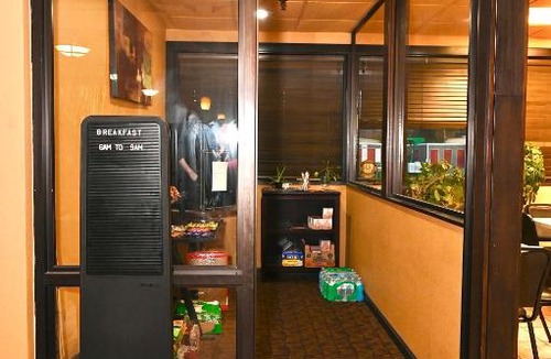 Newport Hotel | Fortune Inn & Suites