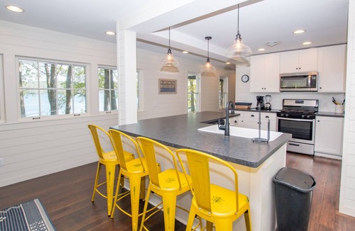Grange Landing House | Fossil Beach: "Canandaigua Lake Retreat and Memorable Views!"