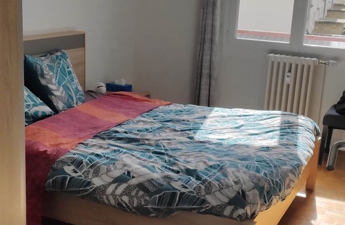 Madeleine-Sermandiere-Chattiere Apartment | Fougères 77 m2, 2 Chambres, Garage , Balcon