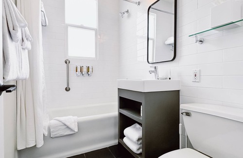 Theater District Hotel | FOUND Hotel Carlton, Nob Hill