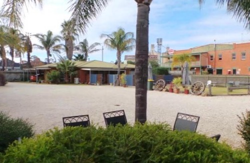 Charlton Hotel | Foundry Palms Motel