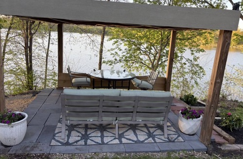 Albert Lea House | Fountain Blue - Lakeside