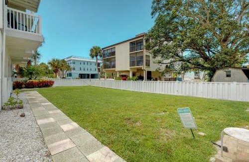 Holmes Beach Apartment | Fountain Head 5