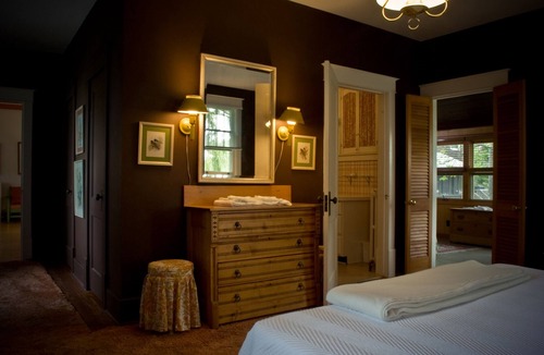 Lake Leelanau Resort | Fountain Point - Brown Cottage
