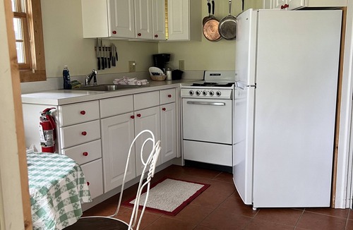 Lake Leelanau Resort | Fountain Point - Cottage 6