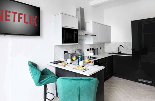 Rothesay Apartment | Fountain View Apartment