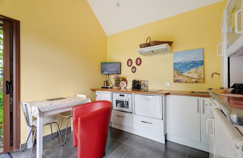 Roz-sur-Couesnon House | Four à Pain d'Eugénie – Happiness Awaits in the Bay!