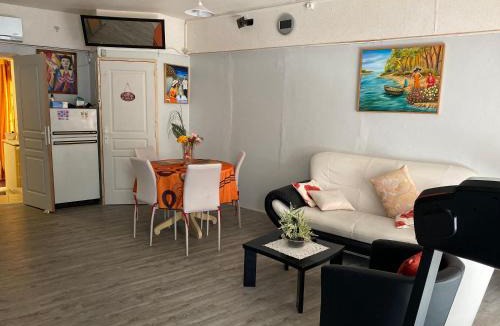 Mer House | Four A Ban