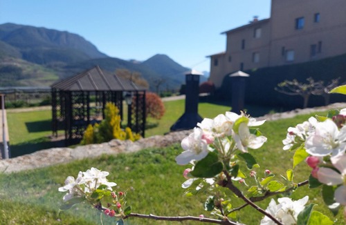 San Lorenzo de Morunys Apartment | Four-bed lodging in a rural environment and a charming landscape.