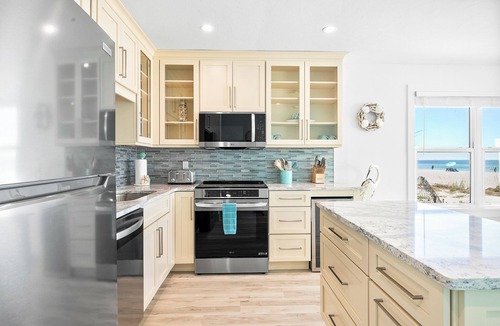 Ilexhurst House | Four Beach Lovers 1 | Your Toes in the Sand Within Seconds