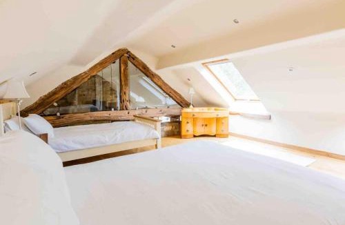 Darton House | Four bed barn conversion Junction 37 38 M1