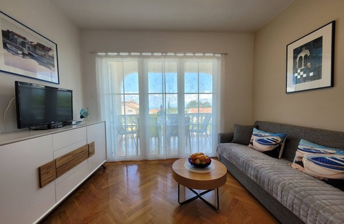 Sveti Anton Apartment | Four-bedroom apartment with terrace Sveti Anton, Krk (A-20344-a)