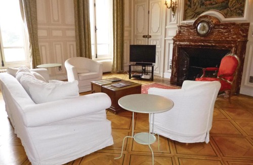 Ocquerre Apartment | Four-Bedroom Apartment in Ocquerre