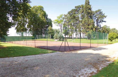 Ocquerre Apartment | Four-Bedroom Apartment in Ocquerre