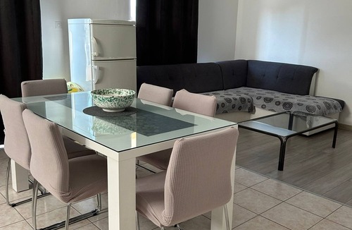 Arbanija Apartment | Four-bedroom apartment near beach Arbanija, Čiovo (A-1122-a)