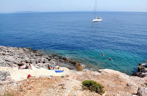 Sveta Nedjelja Apartment | Four-bedroom apartment near beach Sveta Nedilja, Hvar (A-11433-c)