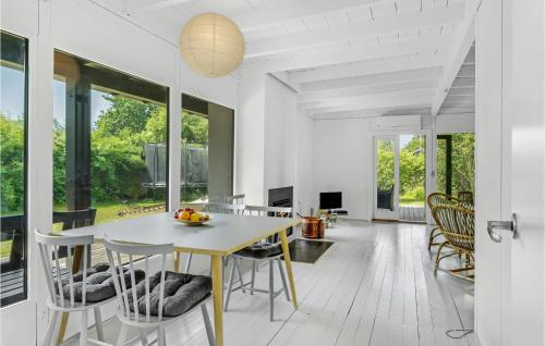 Tisvildeleje House | Four-Bedroom Holiday Home In Tisvildeleje