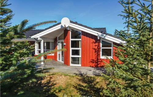 Torup Strand House | Four-Bedroom Holiday Home In Fjerritslev