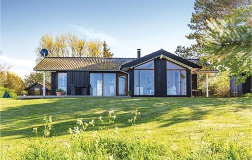 Ebbeløkke House | Four-Bedroom Holiday Home In Nykobing Sj