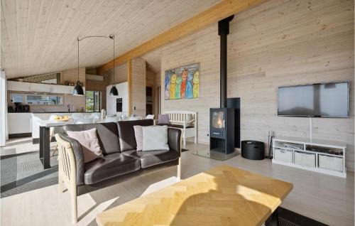 Kelstrup House | Four-Bedroom Holiday Home In Haderslev