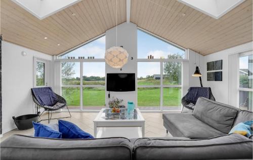 Flovt Strand House | Four-Bedroom Holiday Home In Haderslev