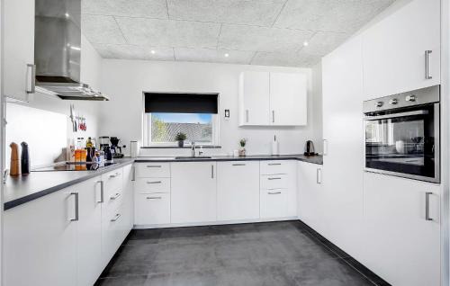 Skovbyballe House | Four-Bedroom Holiday Home In Haderslev