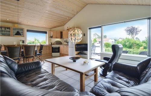 Lyngsbæk Strand House | Four-Bedroom Holiday Home In Ebeltoft