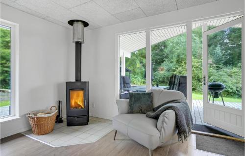 Lihme House | Four-Bedroom Holiday Home In Spottrup