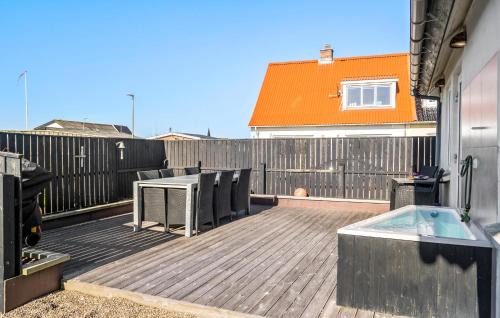 Thyboron House | Four-Bedroom Holiday Home In Thyboron