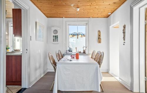 Thyboron House | Four-Bedroom Holiday Home In Thyboron