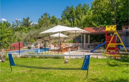 Grubine House | Four-Bedroom Holiday Home In Grubine