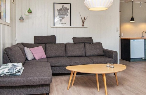 Arrild Ferieby House | Four-Bedroom Holiday home in Toftlund 6