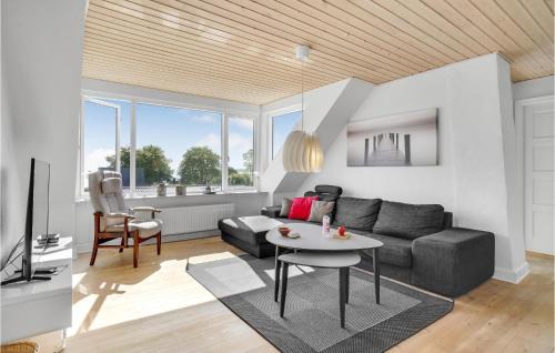 Hvidbjerg Strand House | Four-Bedroom Holiday Home In Borkop