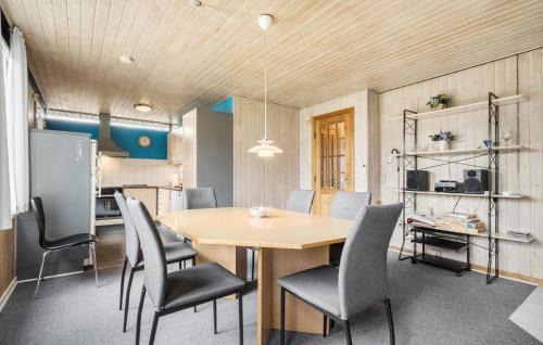 Bork Havn House | Four-Bedroom Holiday Home In Hemmet