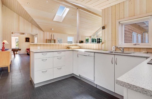 Nr. Lyngby House | Four-Bedroom Holiday Home in Lokken