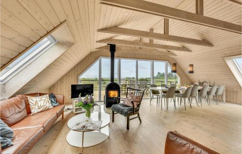 Skjern House | Four-Bedroom Holiday Home In Skjern